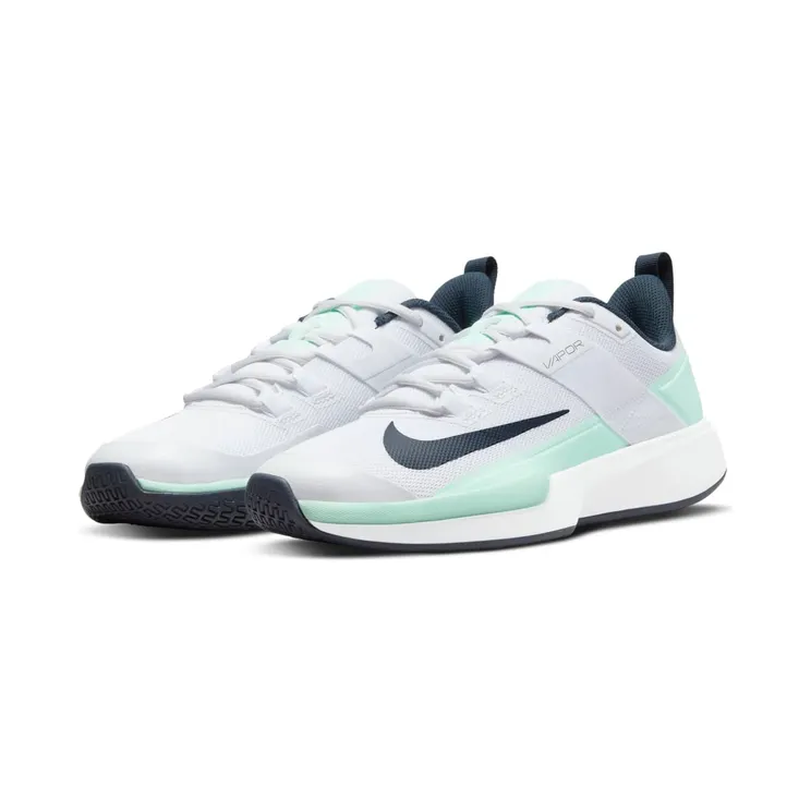 nikecourt DC3431-100