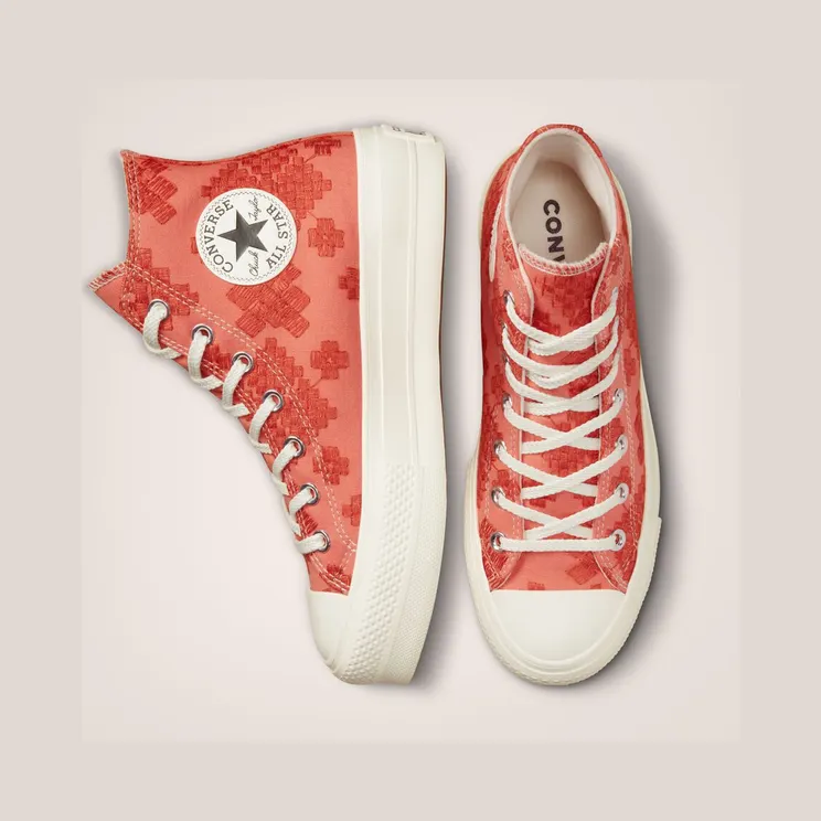 converse-chuck-taylor-all-star A02233C
