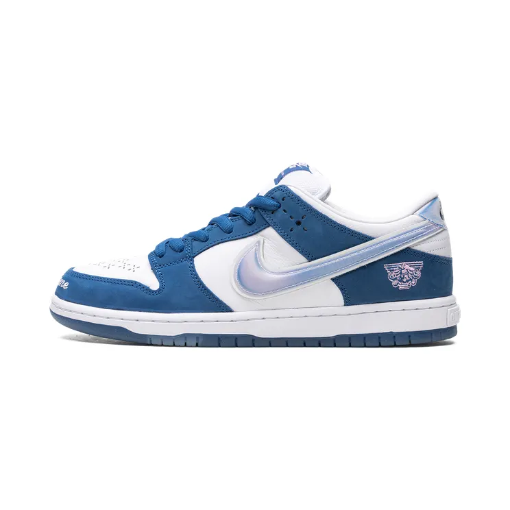 Nike SB Dunk Low Born x Raised (FN7819-400): blauw suède, roze stempel