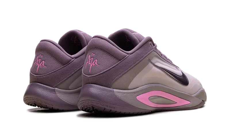 Nike A’One “Dog Mom” (FZ8605-501)