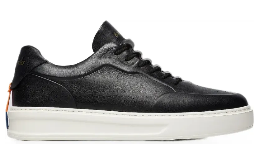 Barracuda perforated-detail lace-up sneakers – Zwart (BU3510BLACK)