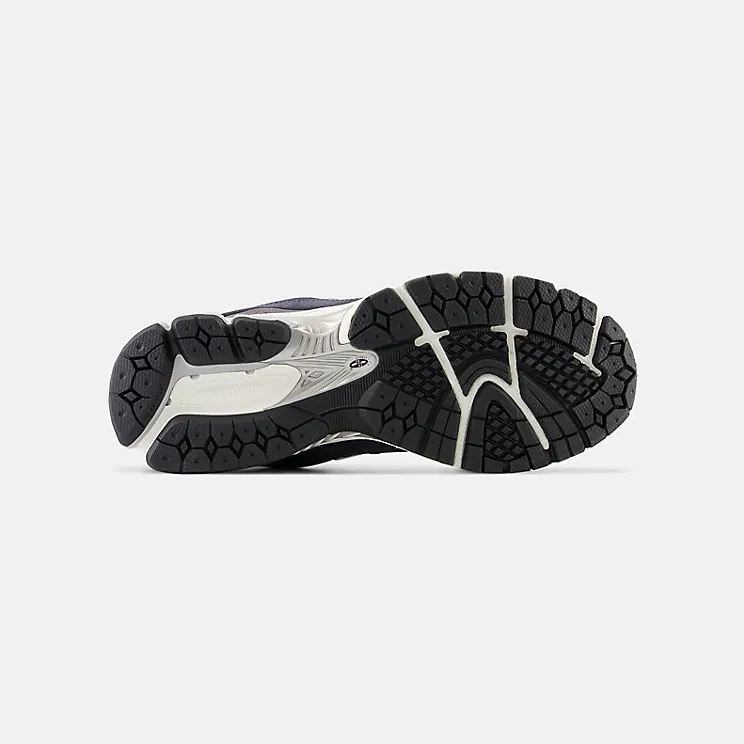 new-balance-2002r M2002RSF