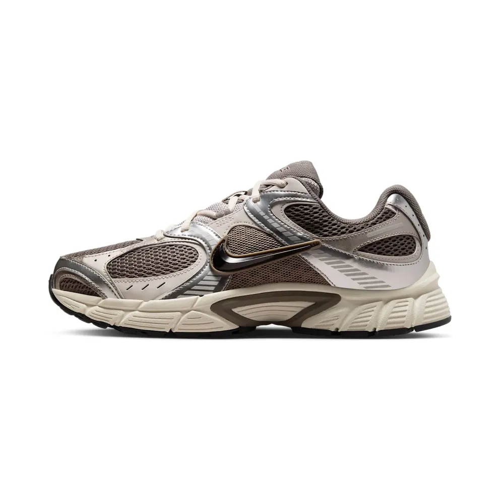 Nike V5 RNR “Cave Stone / Black” (HJ5228-200)