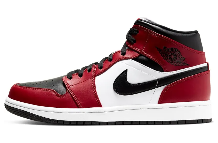 Air Jordan 1 Mid ‘Chicago Black Toe’ (2020) (554724-069)