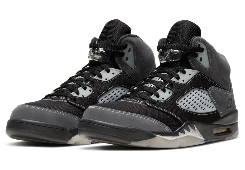 Air Jordan 5 “Anthracite”: Grau auf Grau, und sonst den Mund halten (5)