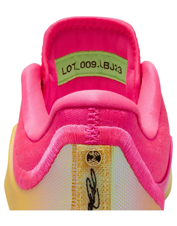 nike-lebron IV4799-600