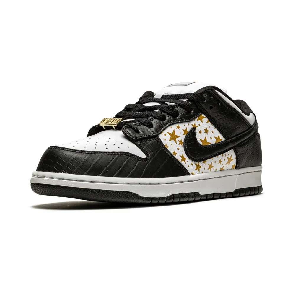 Nike SB Dunk Low “Supreme – Stars – Black” (DH3228-102)