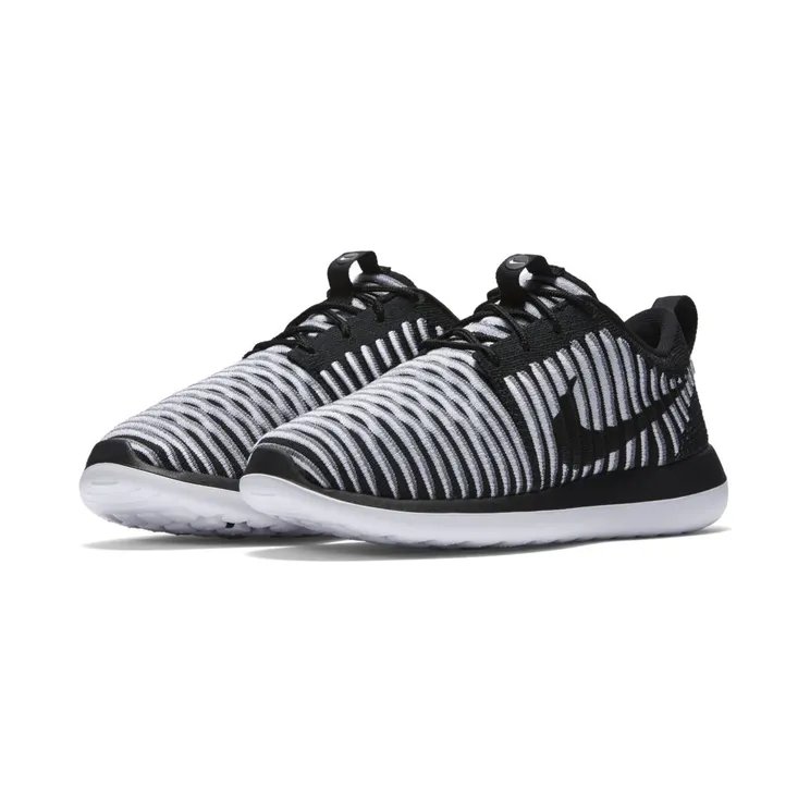 Nike Roshe Two Flyknit Black Black White (W) “Black / White / Cool Grey” (844929-001)