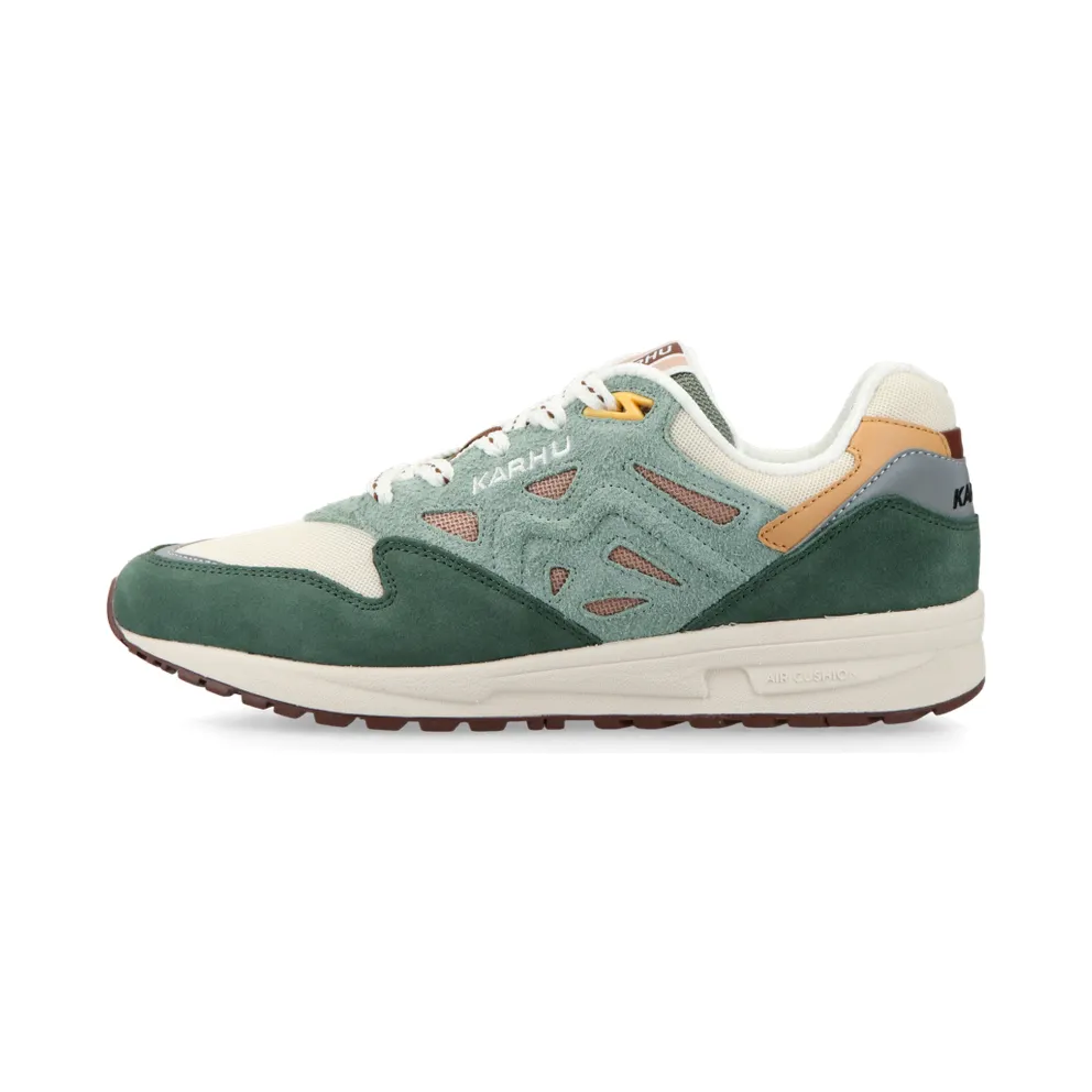 Karhu x MÖLKKY Legacy 96 (laurel wreath / warm taupe) – F806081