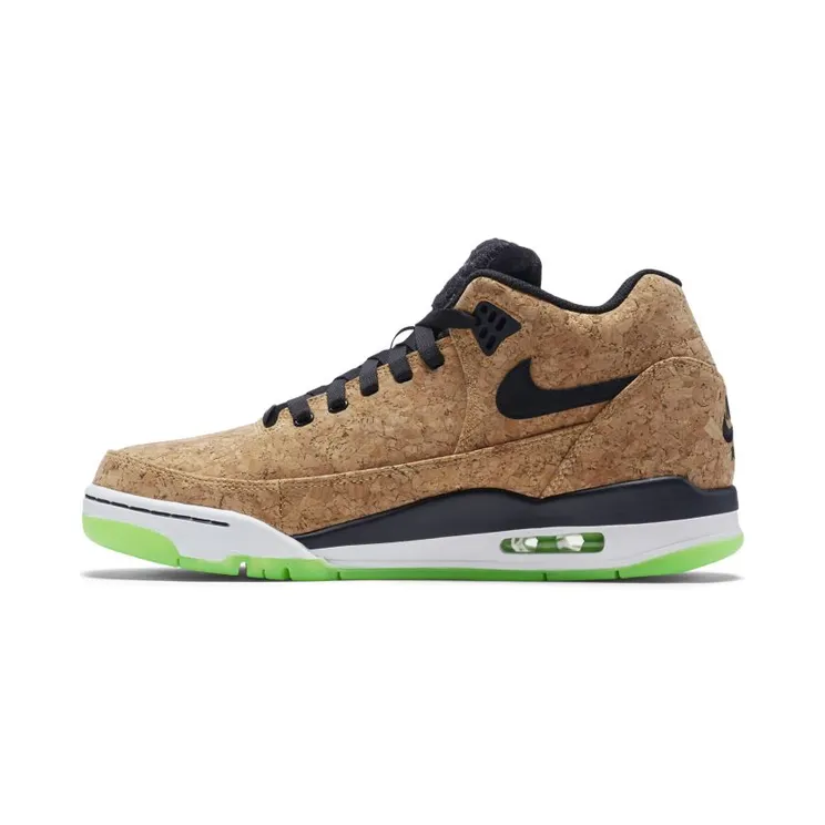 nike-sneaker 748281-100