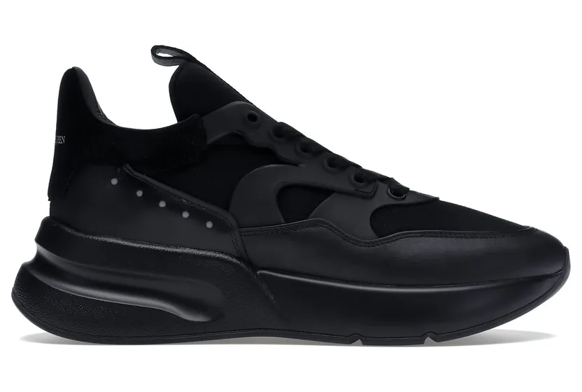 Alexander McQueen Oversized Runner Black Silver (604281WHXI11081)