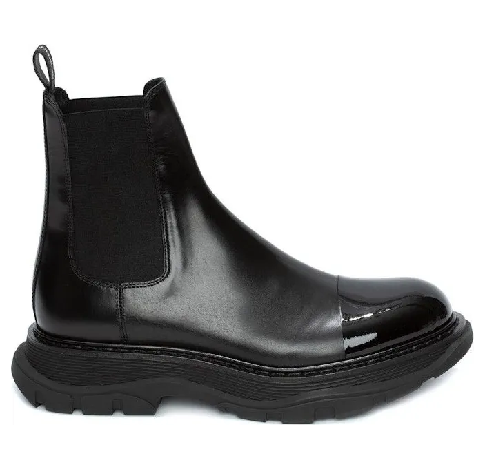 Alexander McQueen Shiny Toecap Tread Chelsea Boot Black (610814WHXH81000)