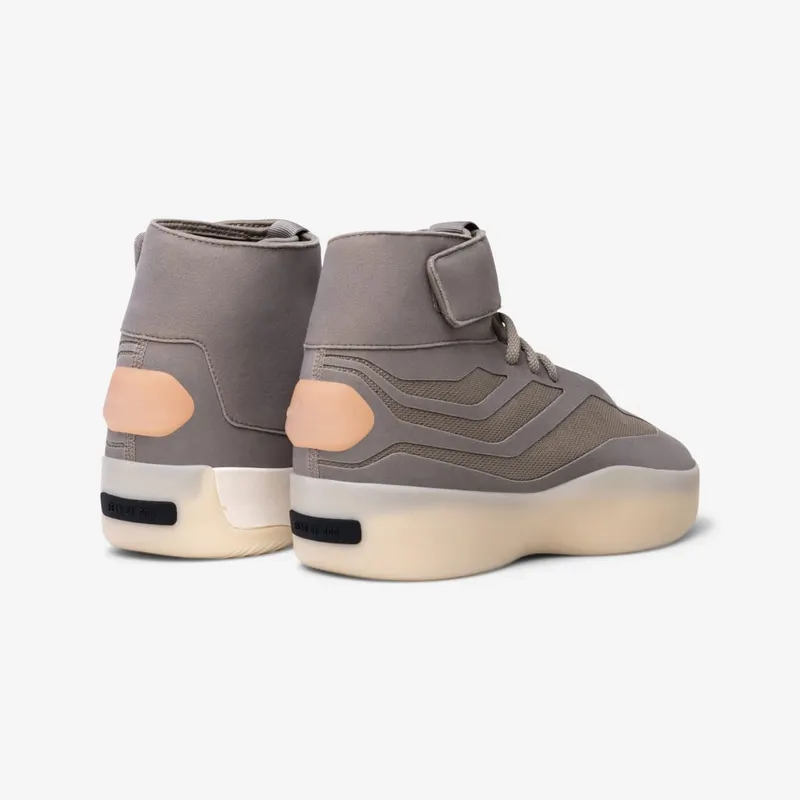 Adidas Fear of God Athletics II Hoge Basketball Shoes Putty Beige / Putty Beige / Putty Beige (JQ8483)