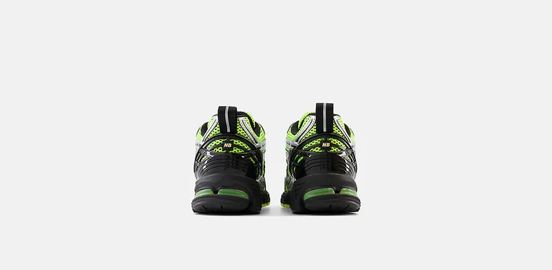 New Balance 1906R “Volt / Black” (M1906RCG)