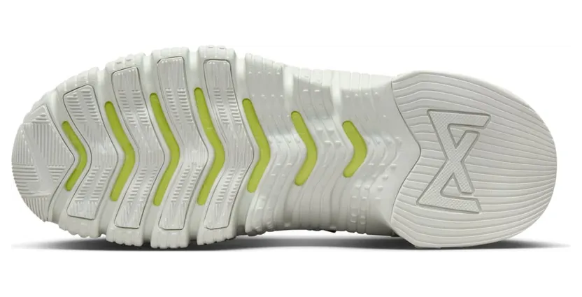 nike-free FJ1548-100