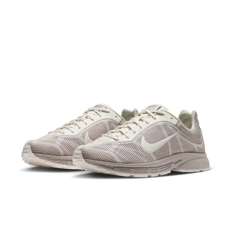 Nike Zoom Streak 3 “Cream II/Sail” (IQ8020-200)