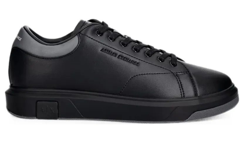 Armani Exchange mit Logo-Prägung – Black (XUX123XV534MC694)