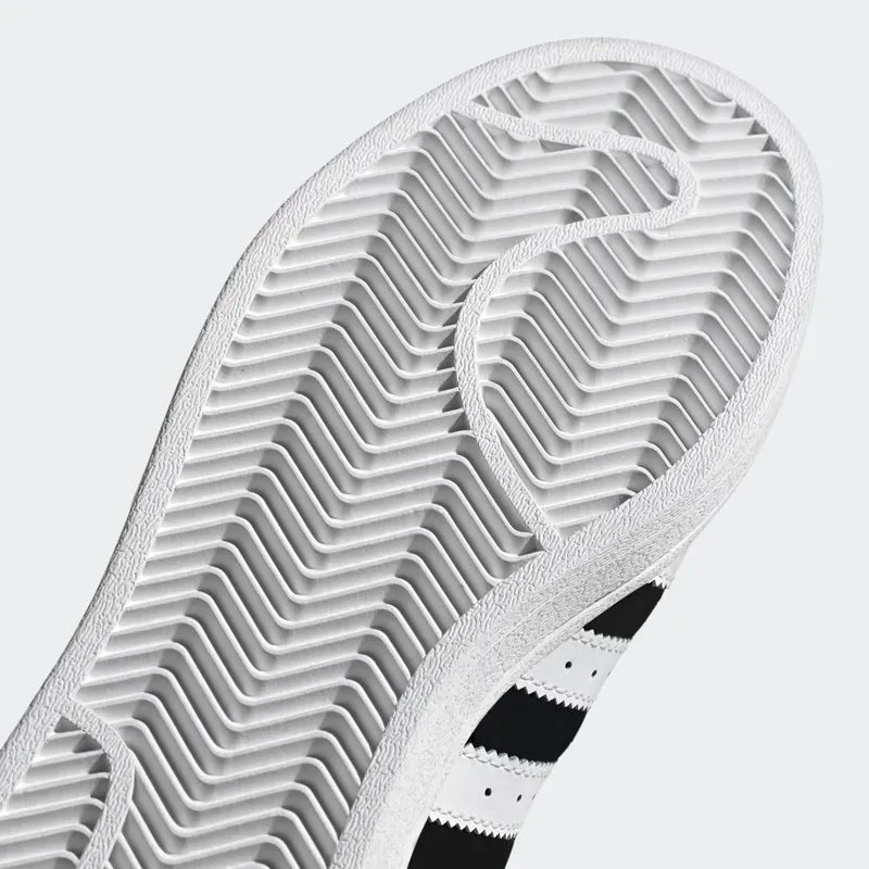 Adidas Superstar ‘Heart Logo – White’ Cloud White/Core Black/Gold Metallic (FY4755)
