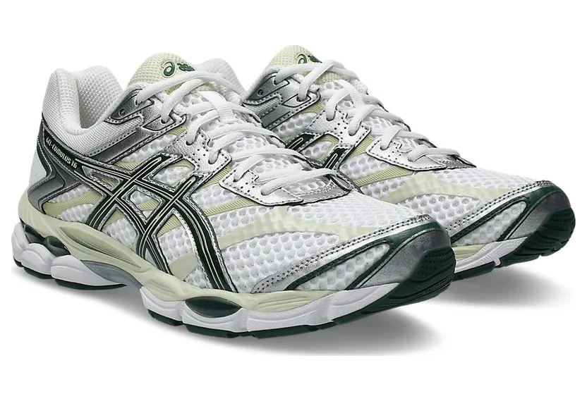 Asics Gel-Cumulus 16 “White Forest Night”: Weiß mit Kante (2)