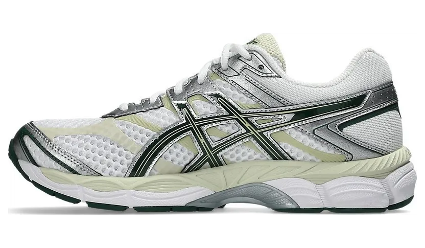 Asics Gel-Cumulus 16 “White Forest Night”: Weiß mit Kante (4)