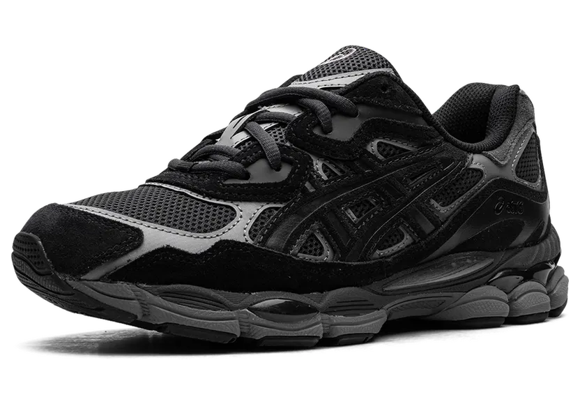 ASICS GEL-NYC “Graphite Grey Black” (1201A789-020): Grau auf dem Karton, Schwarz am Fuß (3)