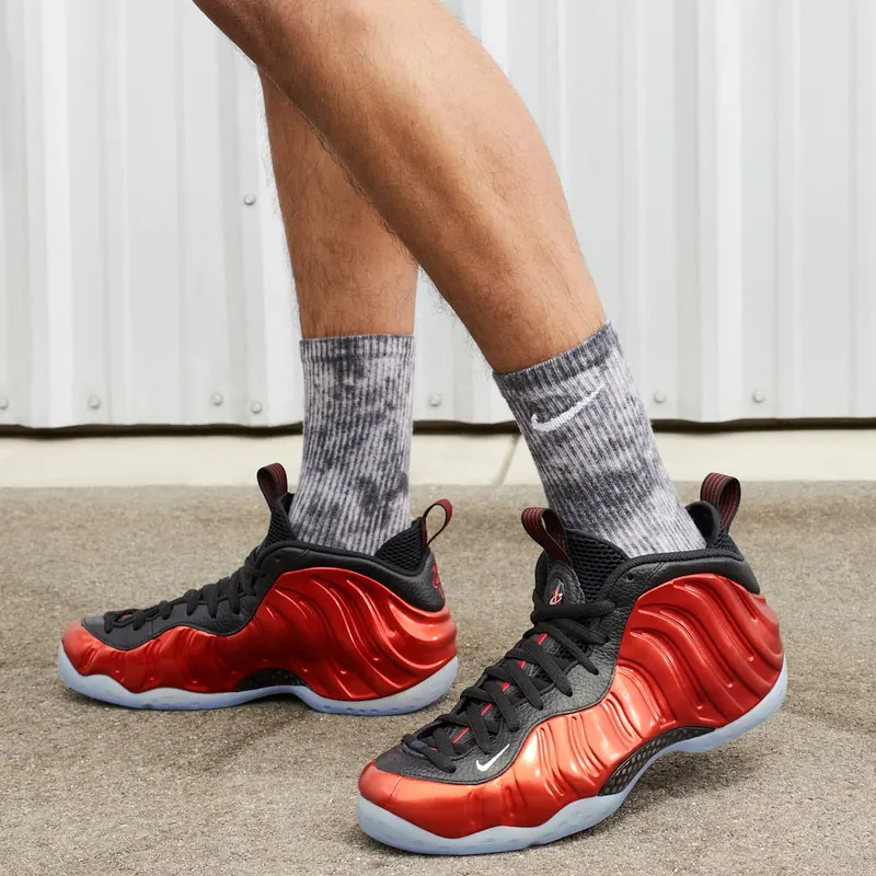 Nike Air Foamposite One “Metallic Red” (DZ2545-600)
