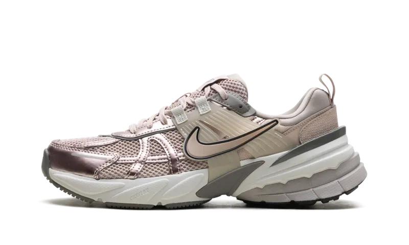 Nike V2K Run “Particle Beige College Grey Light Bone” (FD0736-201)