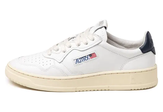 Autry Medalist Low White / Blue (AULMLL12)