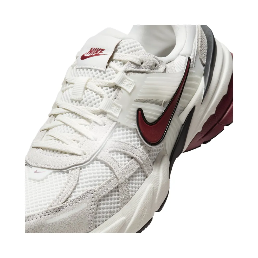 Nike V2K Run SE “White Team Red” (HQ3500-100)