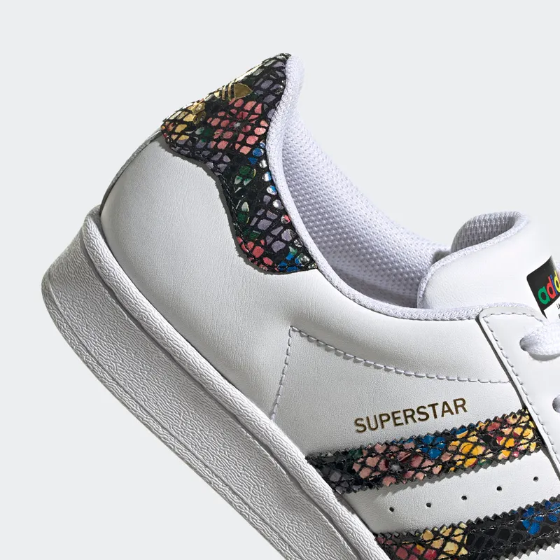 Adidas Superstar ‘Floral Twist Stripes’ Cloud White/Core Black/Red (FW3692)