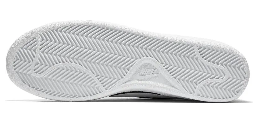 nike-court 749747-010