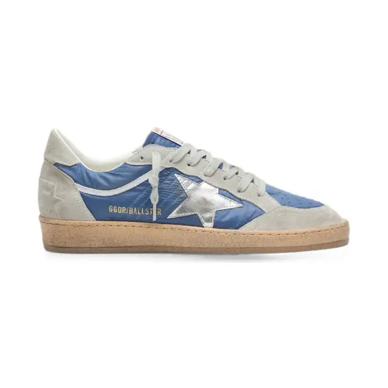 Golden Goose Ball Star aus denim-blauem Nylon mit hellgrauen Wildledereinsätzen und silberfarbenem Lederstern (GMF00117F008584)