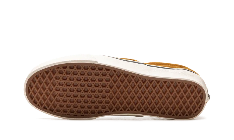 Vans Classic Slip On “Cozy Hug Brown” (VN0009Q71M7)