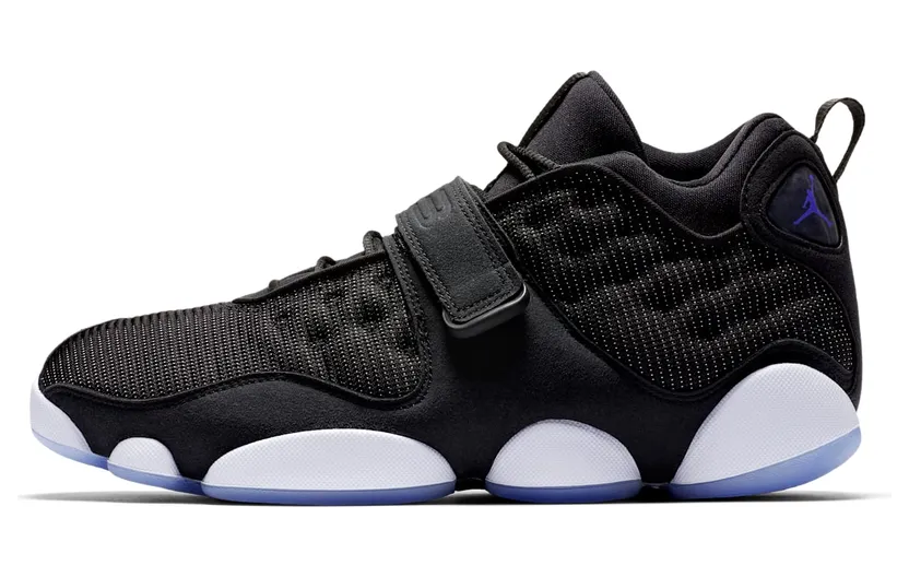 Jordan Black Cat “Black / White / Dark Concord” (AR0772-001)
