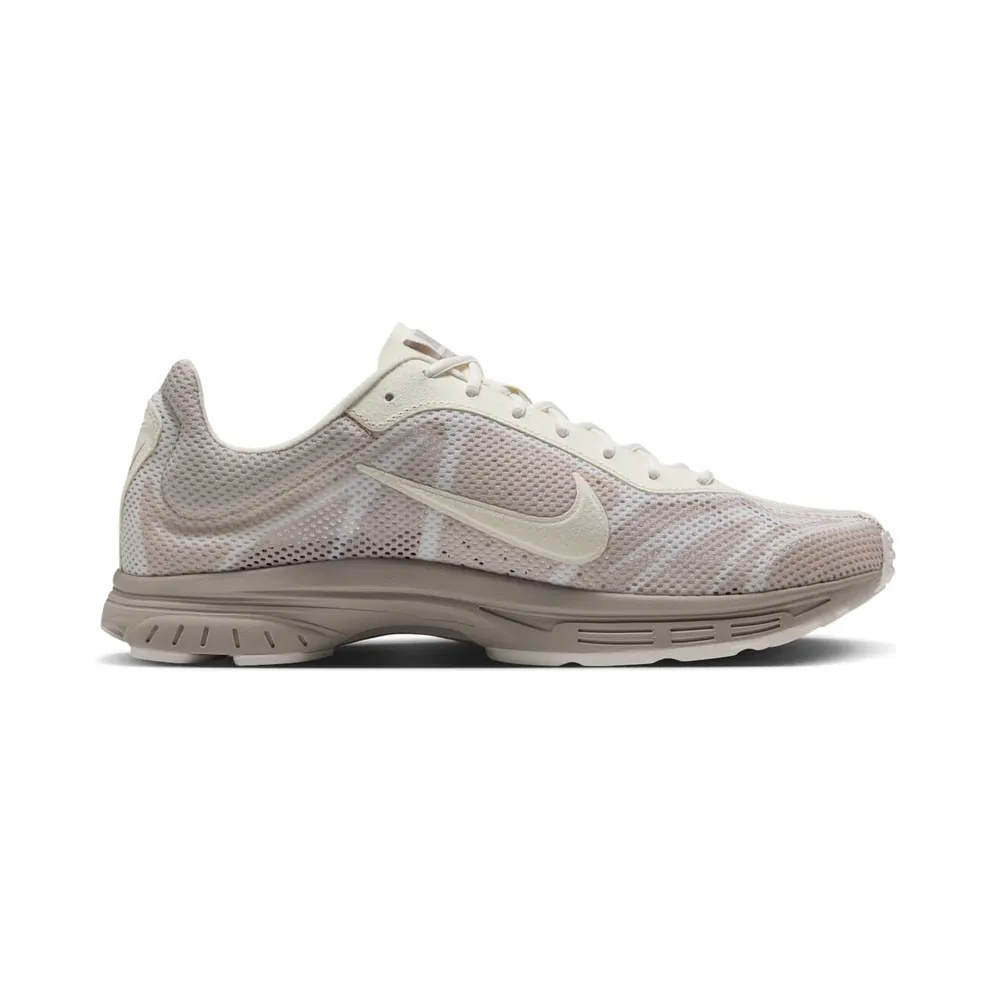 Nike Zoom Streak 3 “Cream II/Sail” (IQ8020-200)