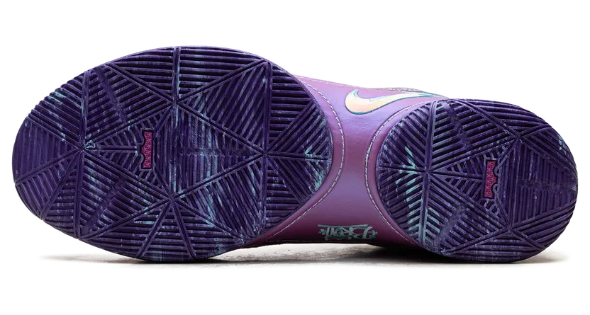 nike-lebron HV8454-001