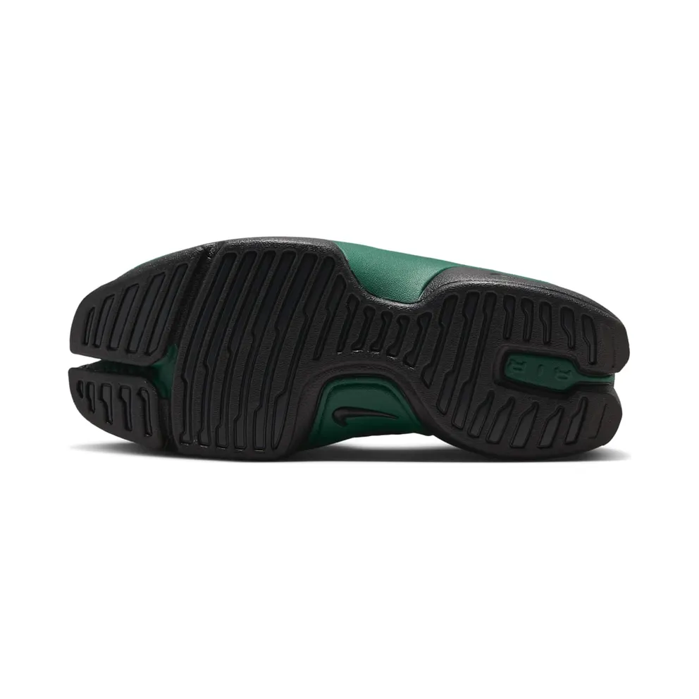 Nike Rift 2 – “Black / Team Dark Green / Fire Red” (IQ8006-002)