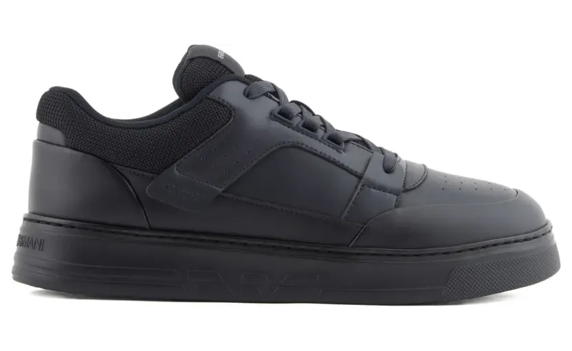 Emporio Armani Sneakers met leren vlakken – Blauw (EM002855AF18018)