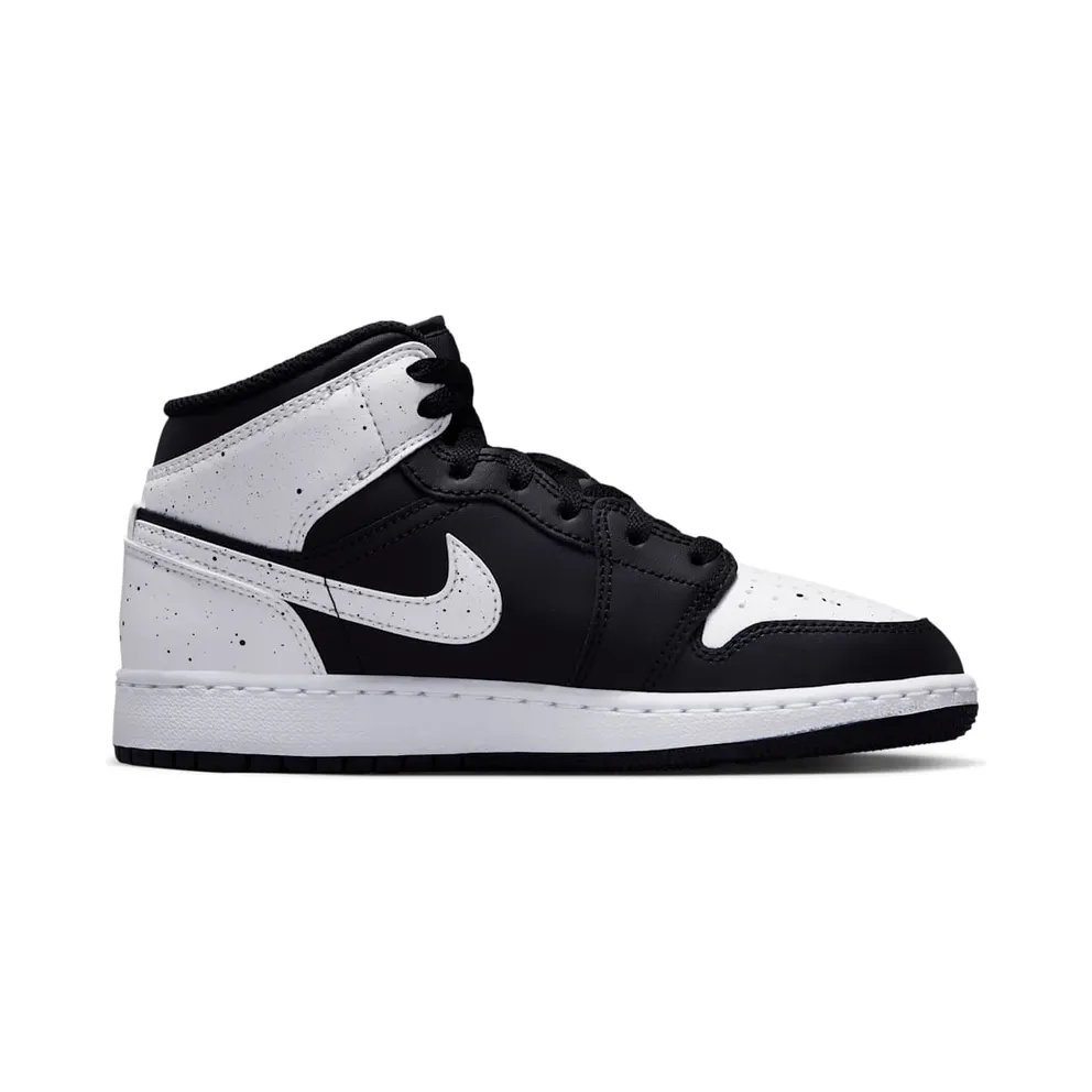 Nike Air Jordan 1 Mid “Black / White” (IX3526-010)
