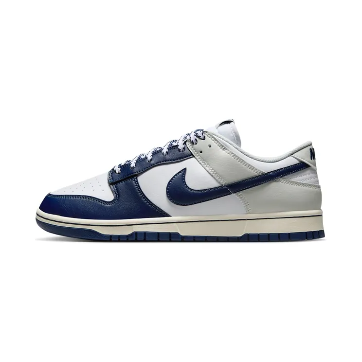 Nike Dunk Low “New York Yankees” (IM2222-101)