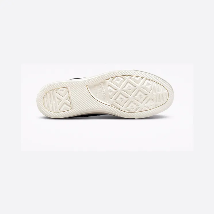 converse-chuck-taylor-all-star 572235C