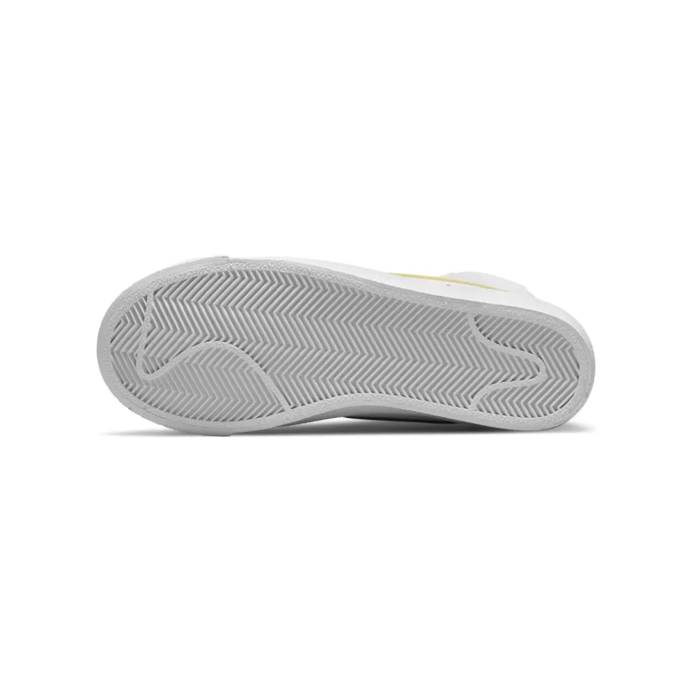 Nike Blazer Mid ’77 Older Kids’ White (DA4086-103)