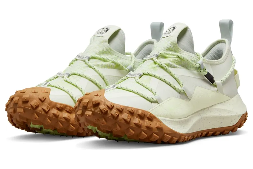 nike-acg DD2861-001