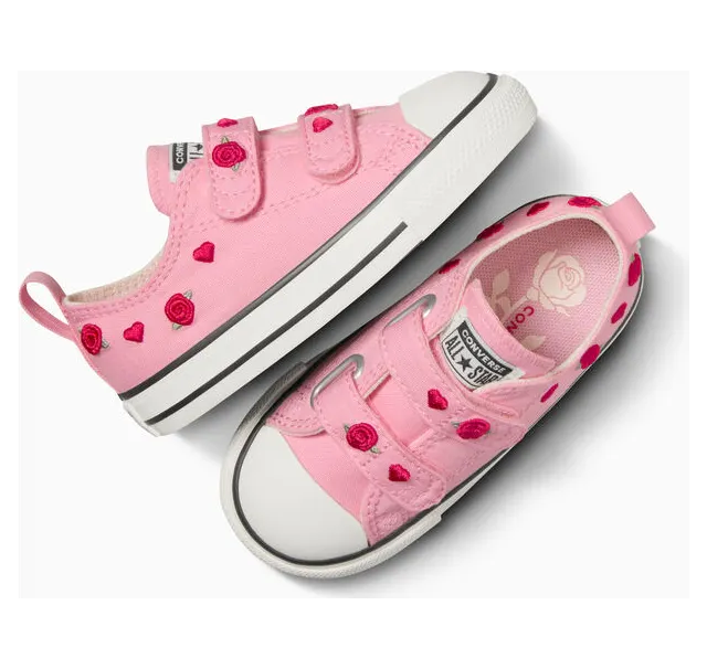 converse-chuck-taylor-all-star A15675C