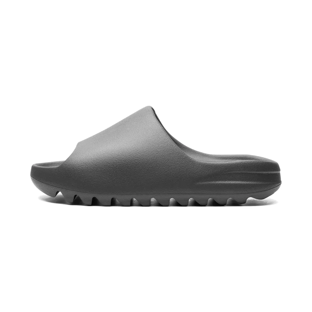 Yeezy Slide “Dark Onyx” (ID5103)