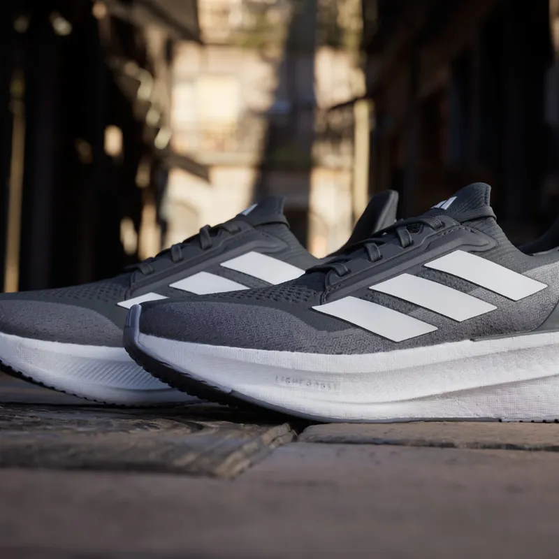 Adidas Ultraboost 5x Core Black / Cloud White / Carbon (IH3110)