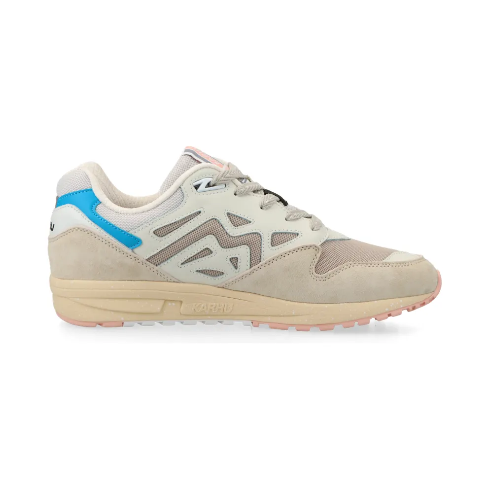 Karhu Legacy 96 (whitecap gray / silver lining) – F806068