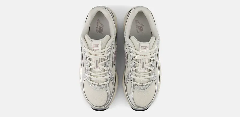New Balance 740 “Sea Salt Metallic” (U7402F3)