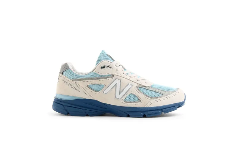 New Balance 990v4 “MiUSA Moonbeam Cloud Blue” (U990MB4)