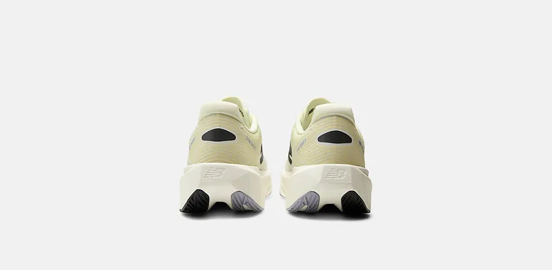 NEW BALANCE FuelCell Rebel v5 “PISTACHIO BUTTER / DIGITAL MIST” (MFCX8QY)